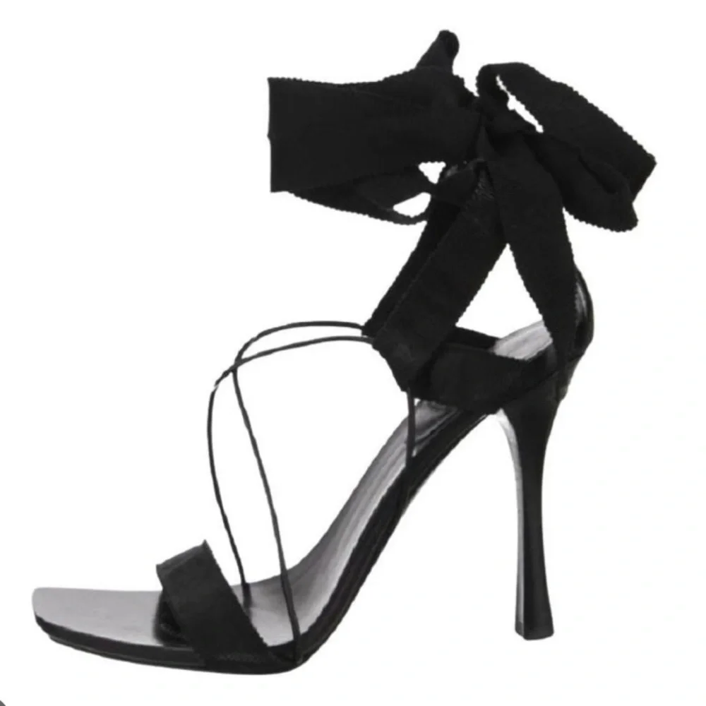 Gucci Tom Ford Era 2002 Fall/Winter Runway Lace Up Wrap Heel Sandals 9.5